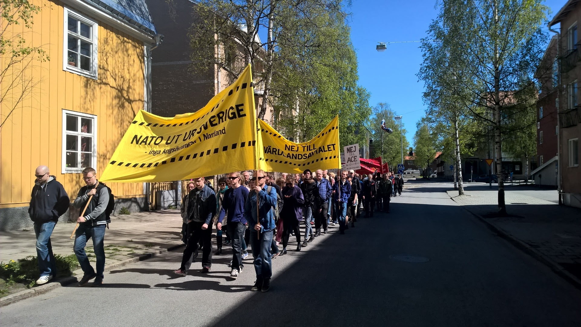 Demonstration mot Värdlandsavtalet