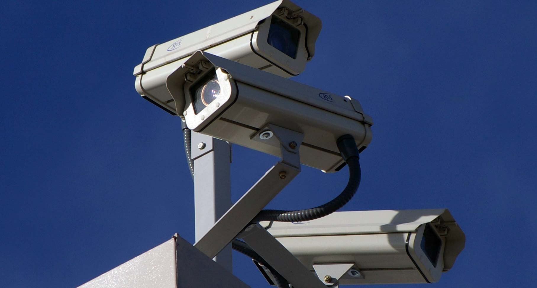 Tre övervakningskameror