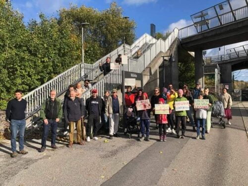 Protest mot neddragningar på pendeltrafiken i Stockholm