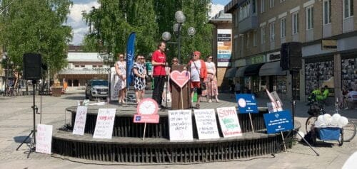 Kommunalare talar på Vårdförbundets manifestation i Umeå