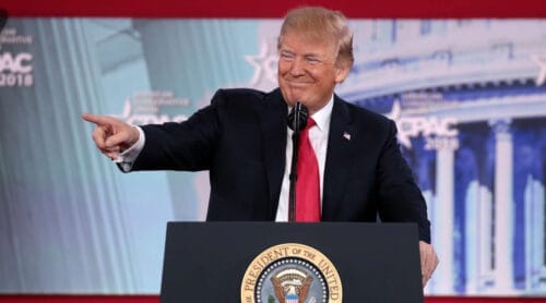 Donald Trump pekar