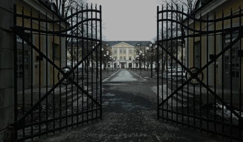 Ett mörkt och dystert stadshus i Umeå